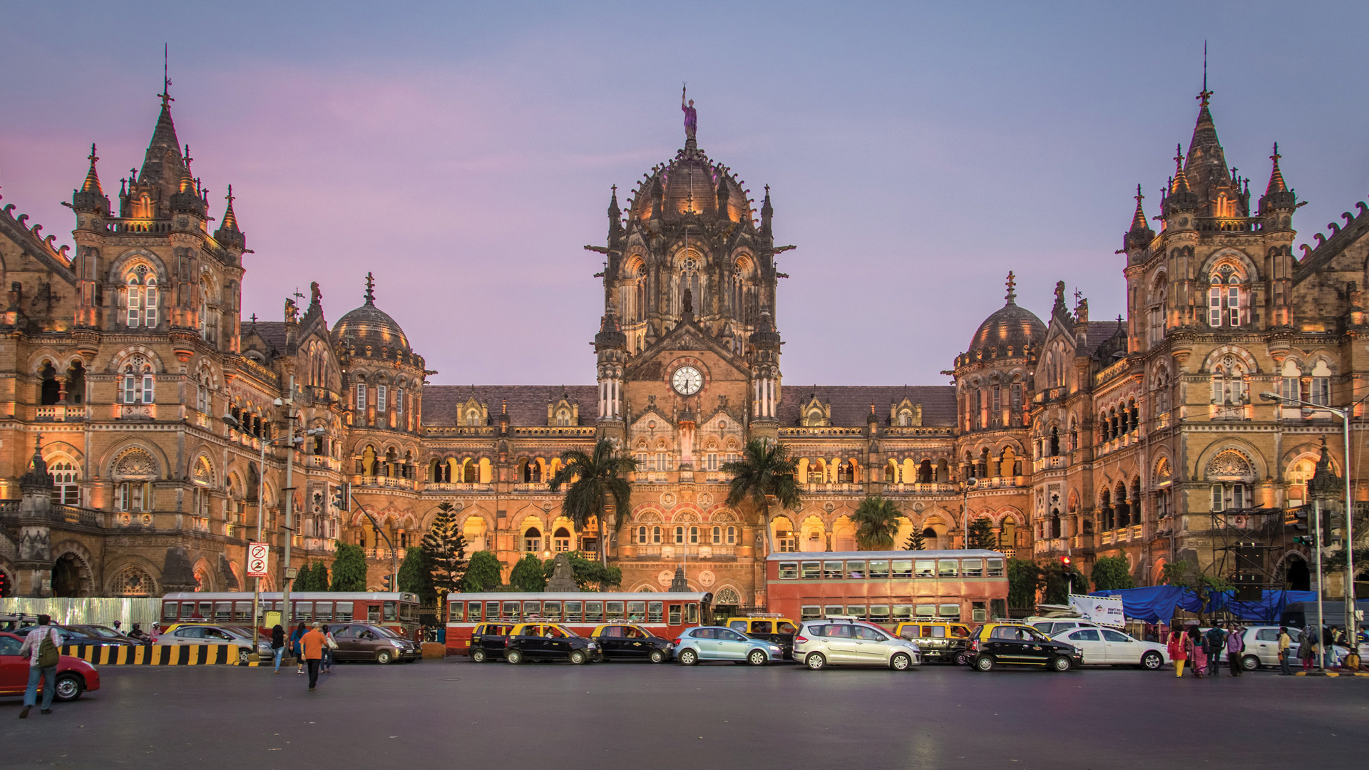 24 hours in Mumbai