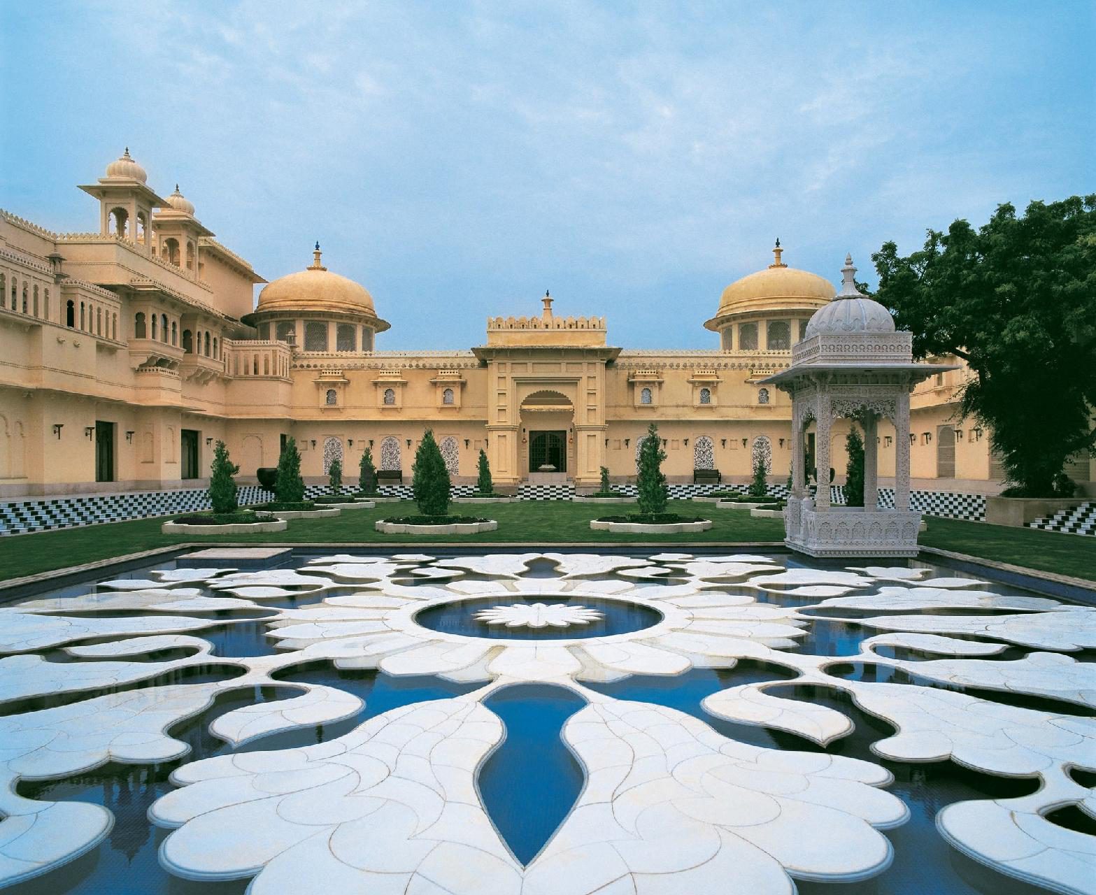 Top 10 best luxury hotels in India